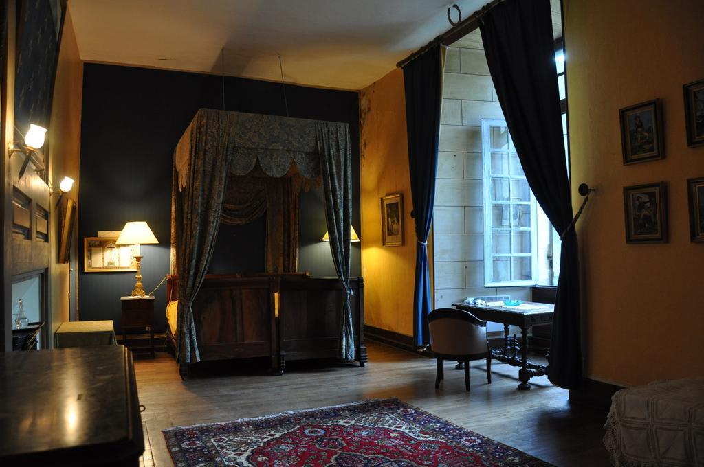 Chateau De Lanquais Bed and Breakfast Esterno foto