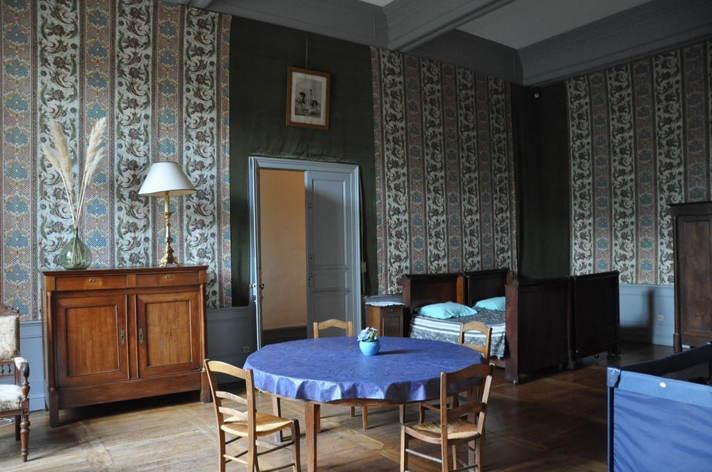 Chateau De Lanquais Bed and Breakfast Esterno foto