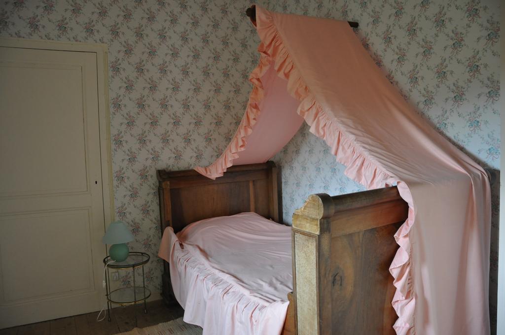 Chateau De Lanquais Bed and Breakfast Esterno foto